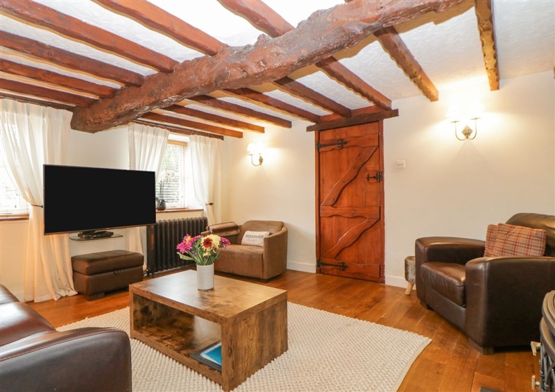 The living area at Meadow Thatch, Cockington