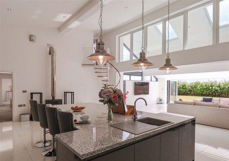 Kitchen (photo 2) at Meadow View, Beverley near Walkington