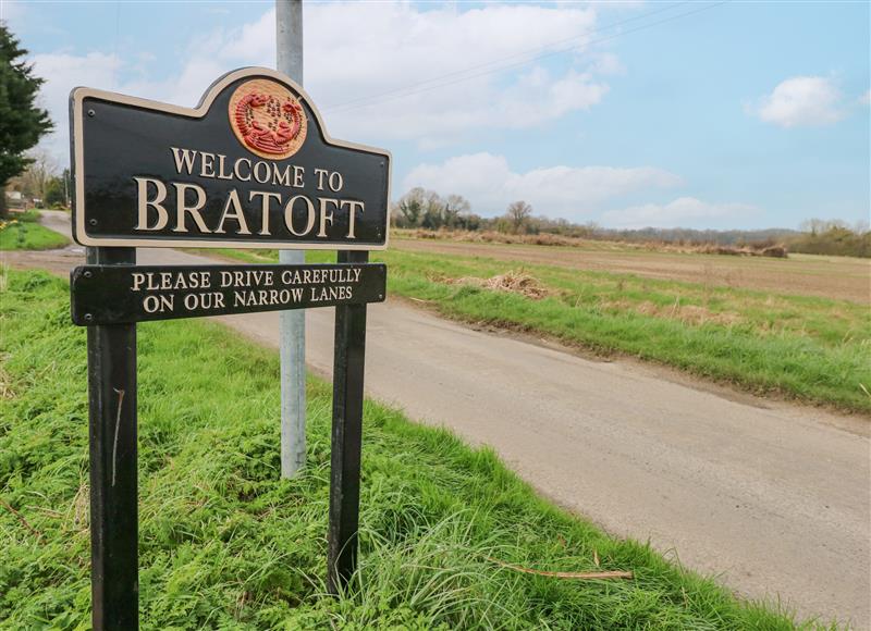 The area around Meadow View at Meadow View, Bratoft near Burgh Le Marsh