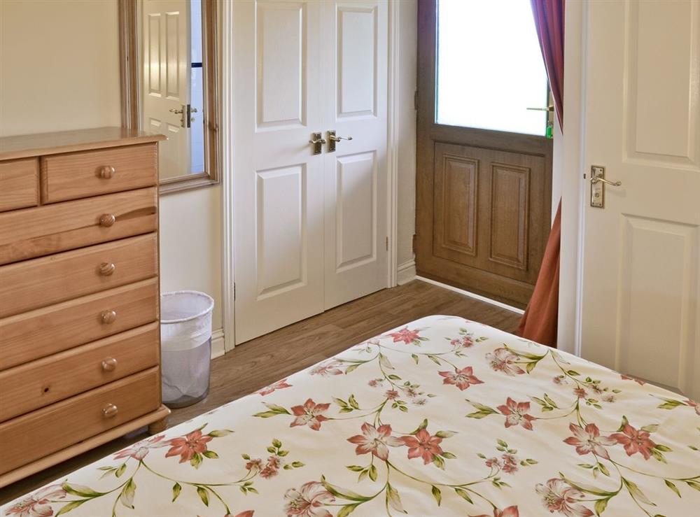 Double bedroom (photo 2) at Meadow View Cottage in St Osyth, Essex