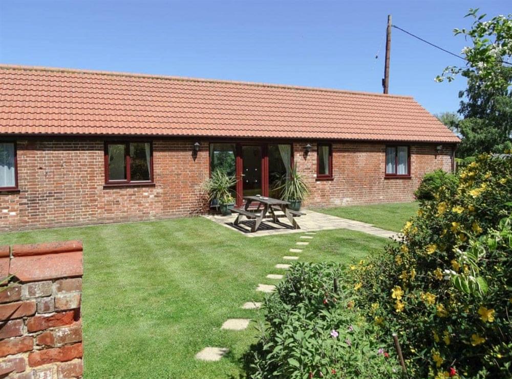 Lovingly renovated detached holiday barn at Meadow View in Leiston, near Aldeburgh, Suffolk