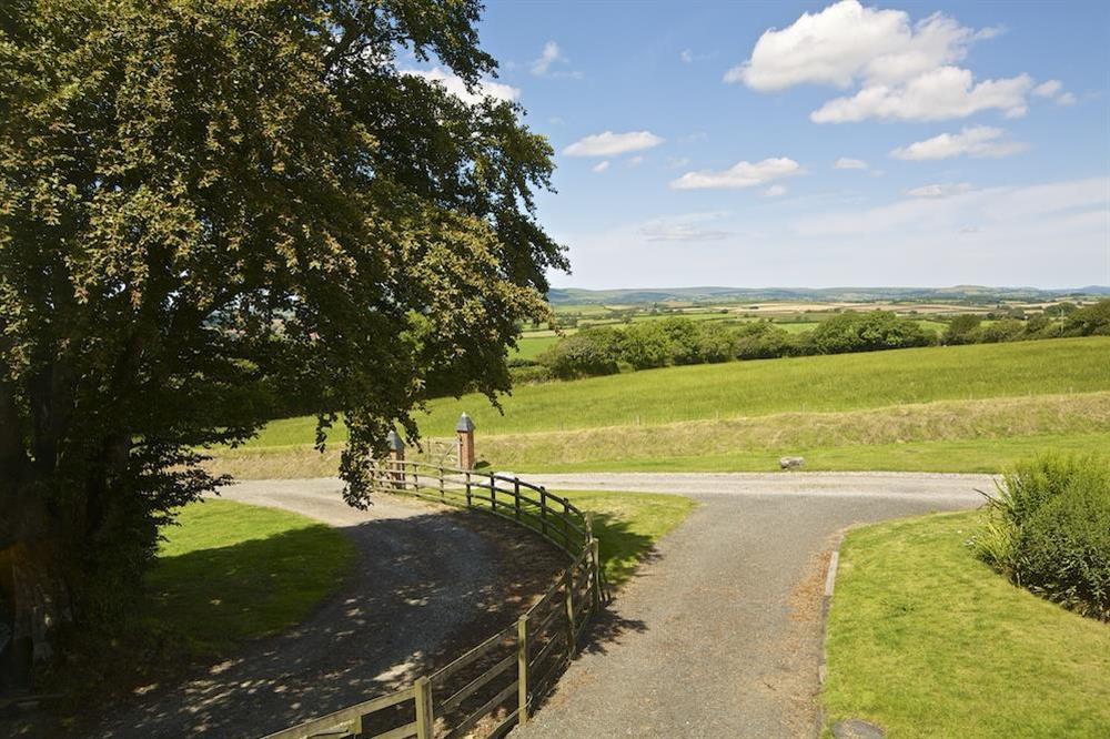 Meadow View offers stunning views towards Dartmoor National Park at Meadow View in , Modbury