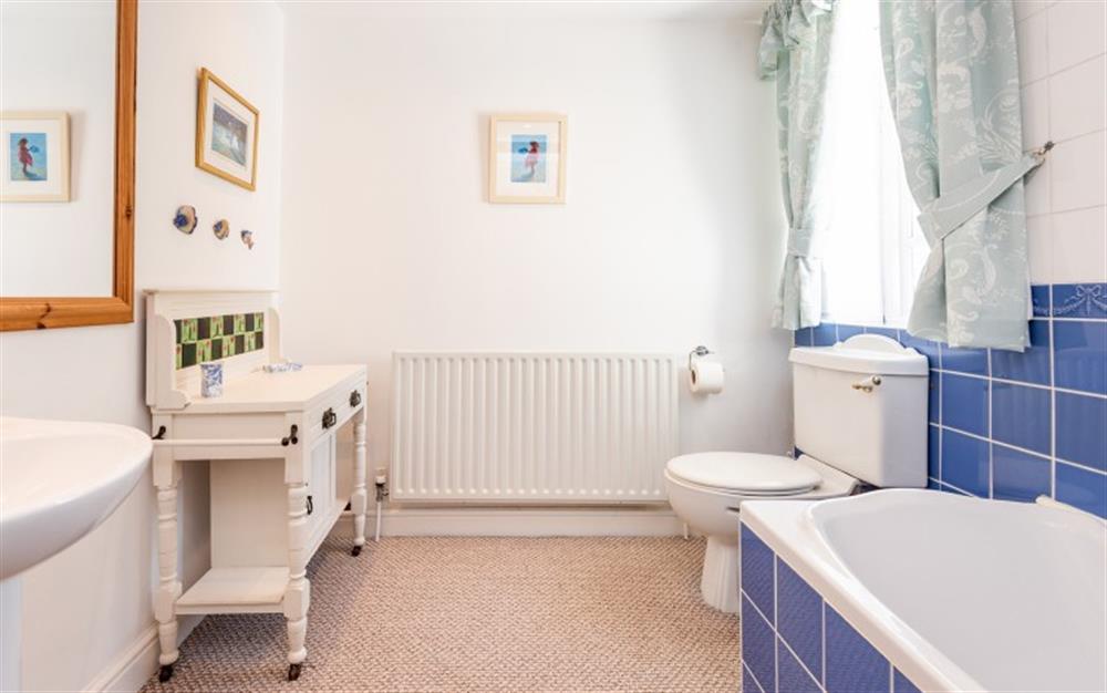 Another view of the family bathroom at Meadow View in Slapton