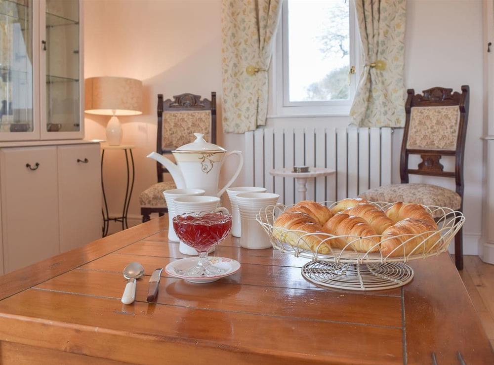 Relax and enjoy a leisurely breakfast in the living room at Meadow View in Wiston, near Haverfordwest, Dyfed