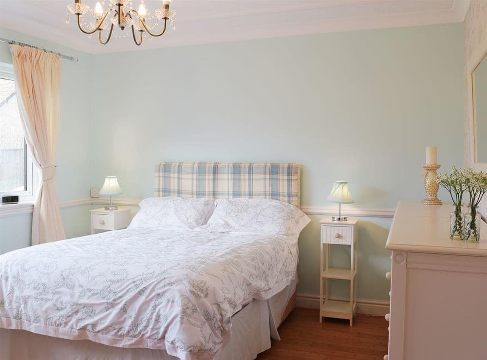 Romantic and inviting double bedroom with en-suite at Meadow View in Wiston, near Haverfordwest, Dyfed