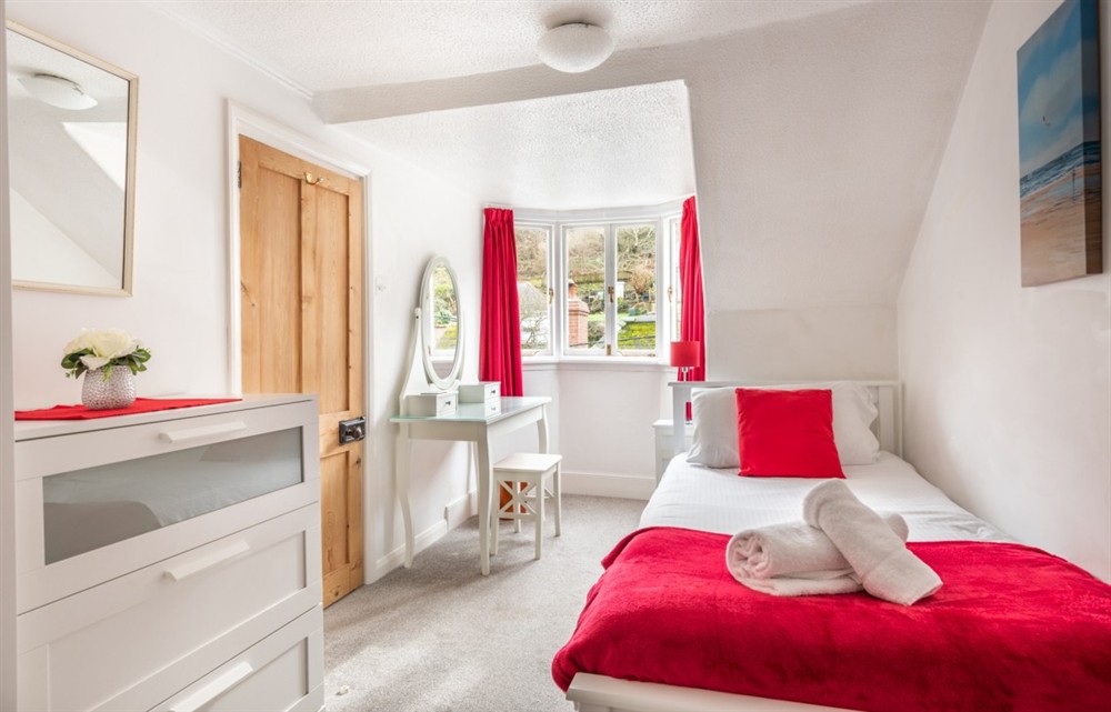 This is a bedroom at Meadowcroft in Looe