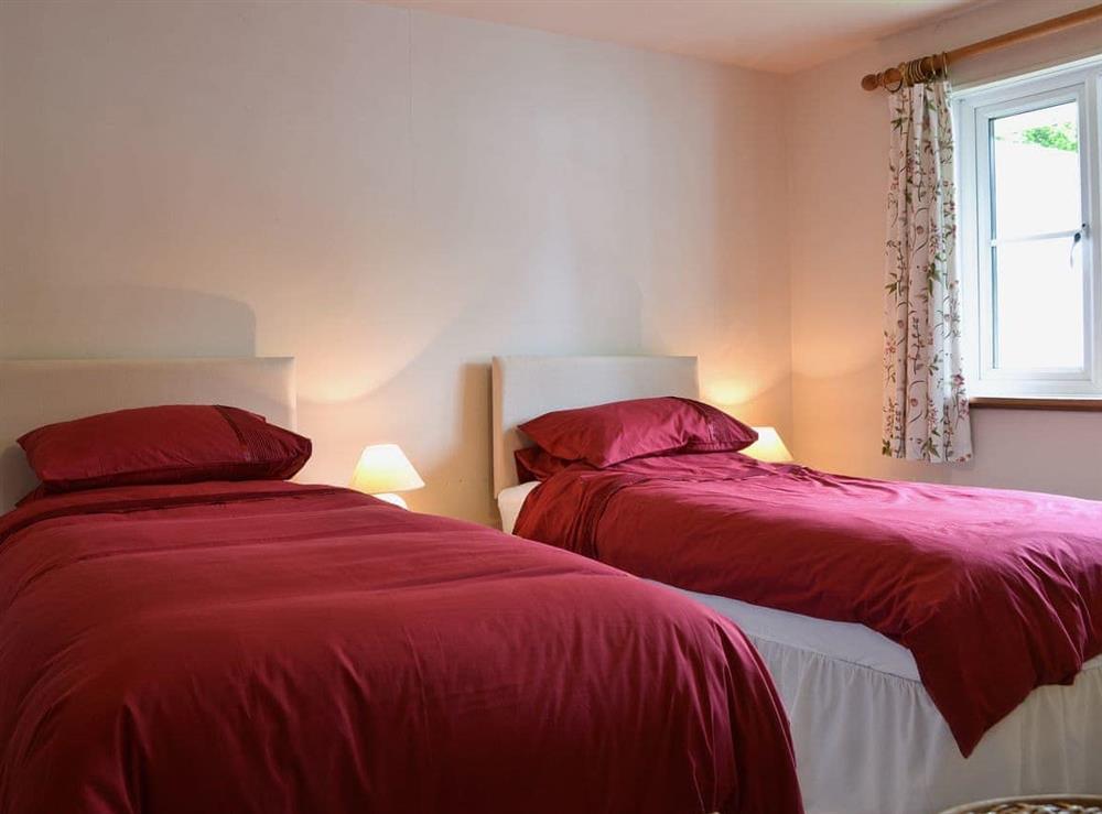 Twin bedroom at Meadowcroft Cottages, 