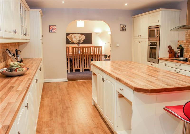 The kitchen at Meadowfall at Shatterford Lakes, Shatterford
