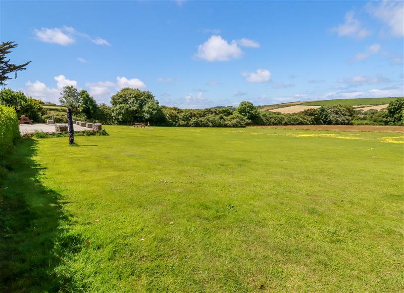 The setting around Meadows Edge