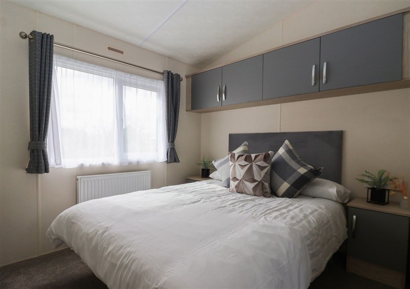 Bedroom at Meadows Park 5, Great Hatfield near Hornsea