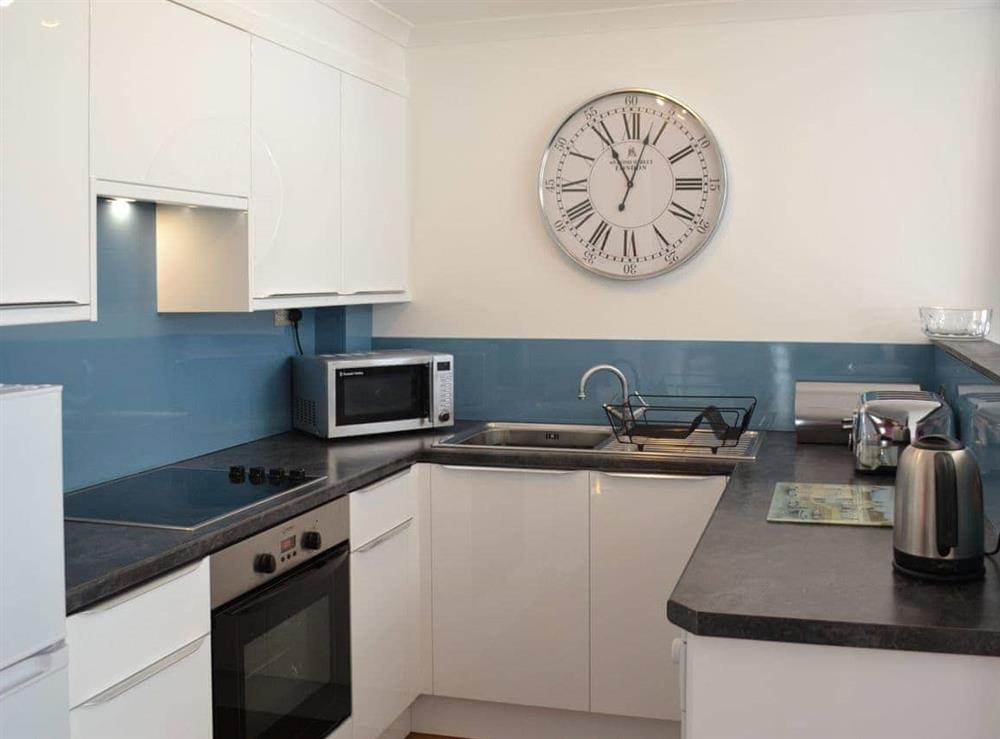 Well-equipped fitted kitchen at Meadowside in St Austell, Cornwall