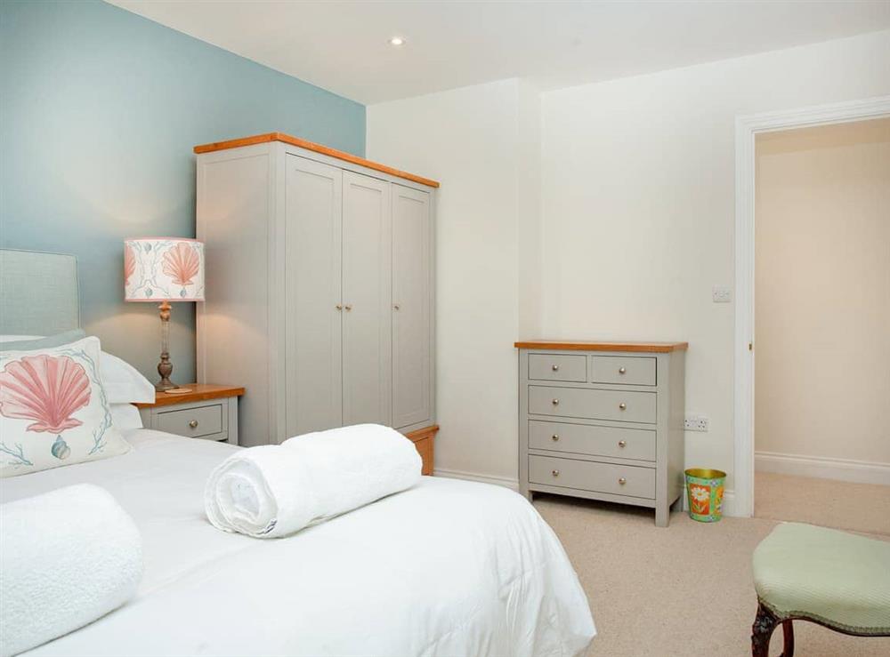 Double bedroom (photo 4) at Meadowside in St Mawes, Cornwall