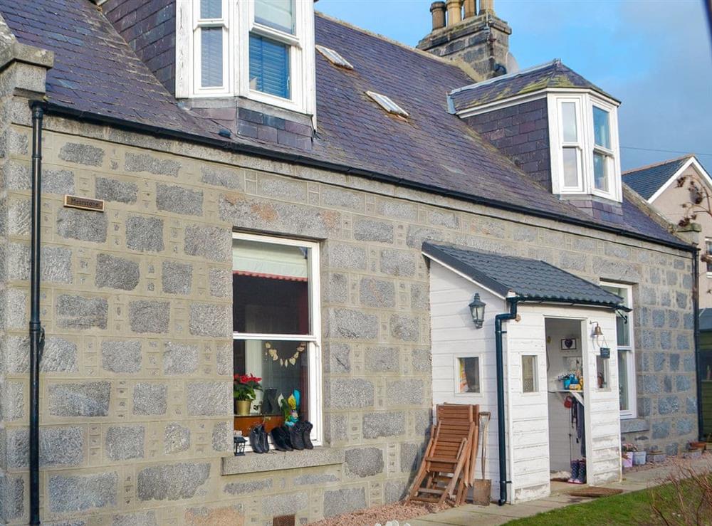 Mearstone in Alford, Aberdeenshire sleeps 6