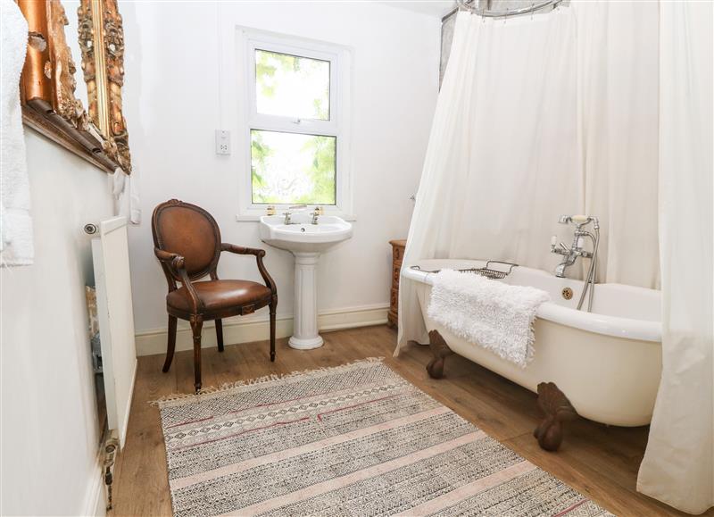 The bathroom (photo 3) at Meifod Country House, Bontnewydd