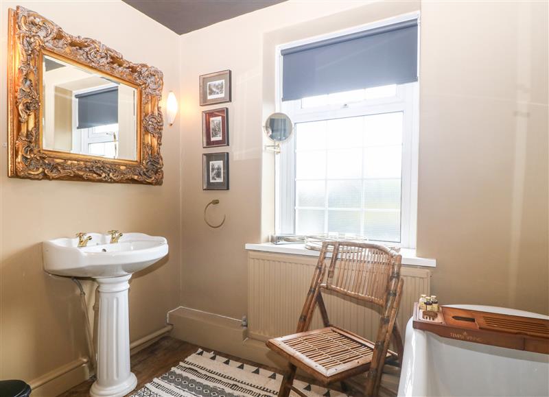 This is the bathroom at Meifod Country House, Bontnewydd