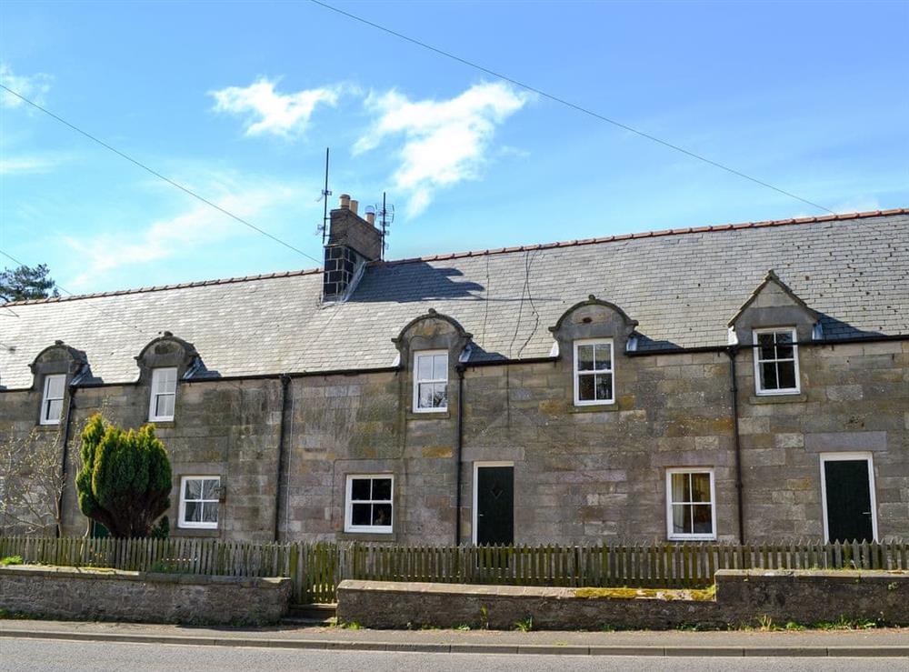 Charming holiday cottage at Melandra in Belford, near Alnwick, Northumberland