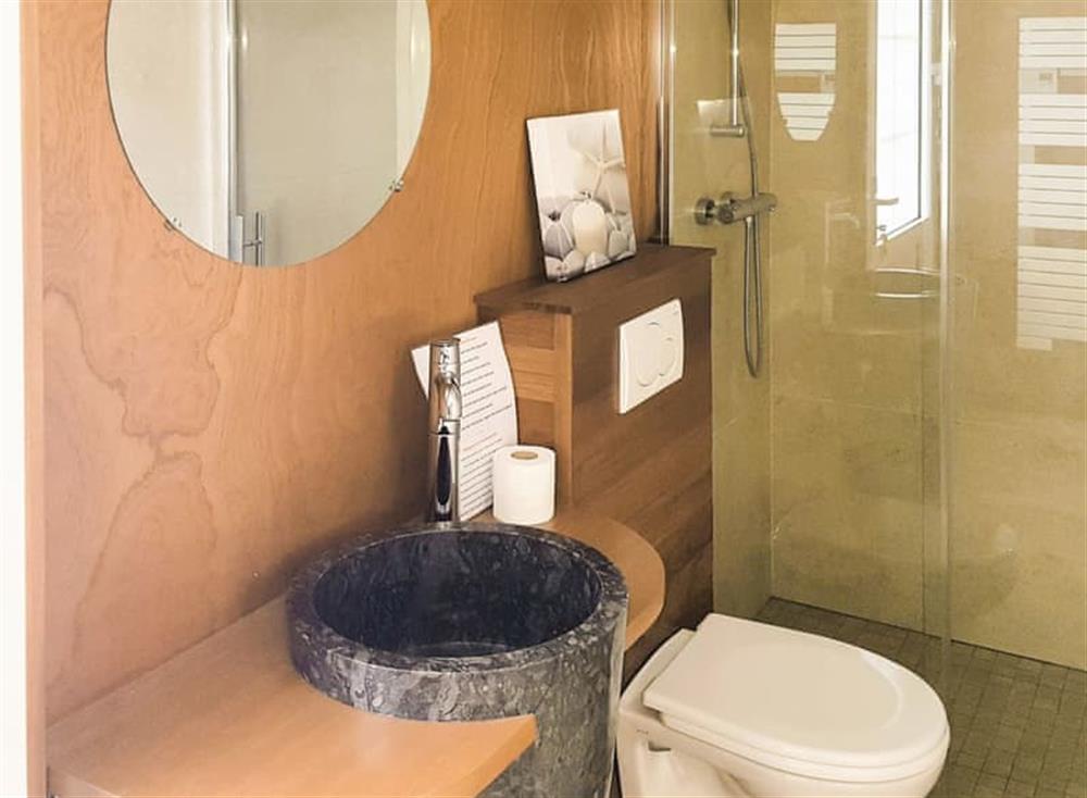 Bathroom (photo 6) at Melen Gwenn in Bénodet, Finistère, France