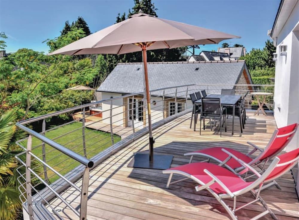 Outdoor area at Melen Gwenn in Bénodet, Finistère, France