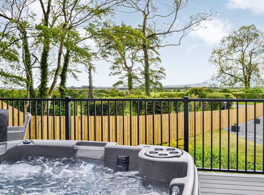 Hot tub at Mellanby in Mouswald, near Dumfries, Dumfriesshire
