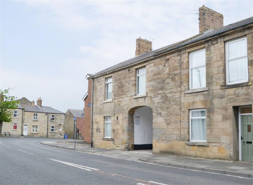 Attractive stone-built terraced cottage at Melrose in Amble, Northumberland