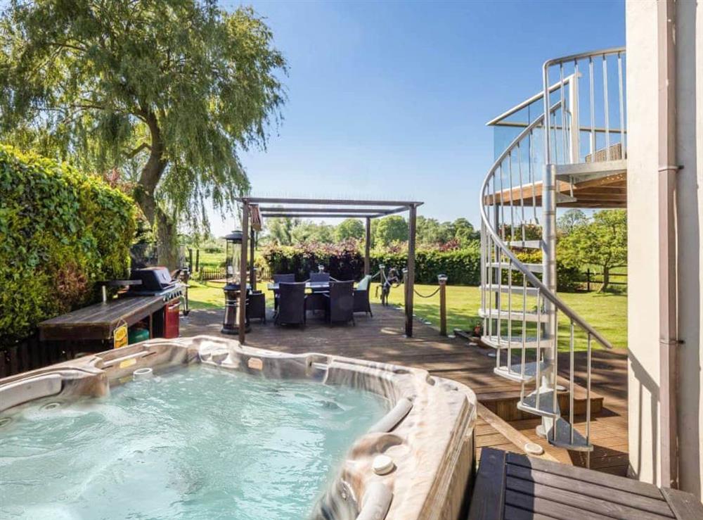 Hot tub at Melsham House in Limpenhoe, near Norwich, Norfolk