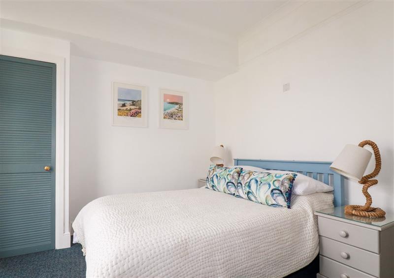 One of the 6 bedrooms (photo 2) at Melvill House, Falmouth
