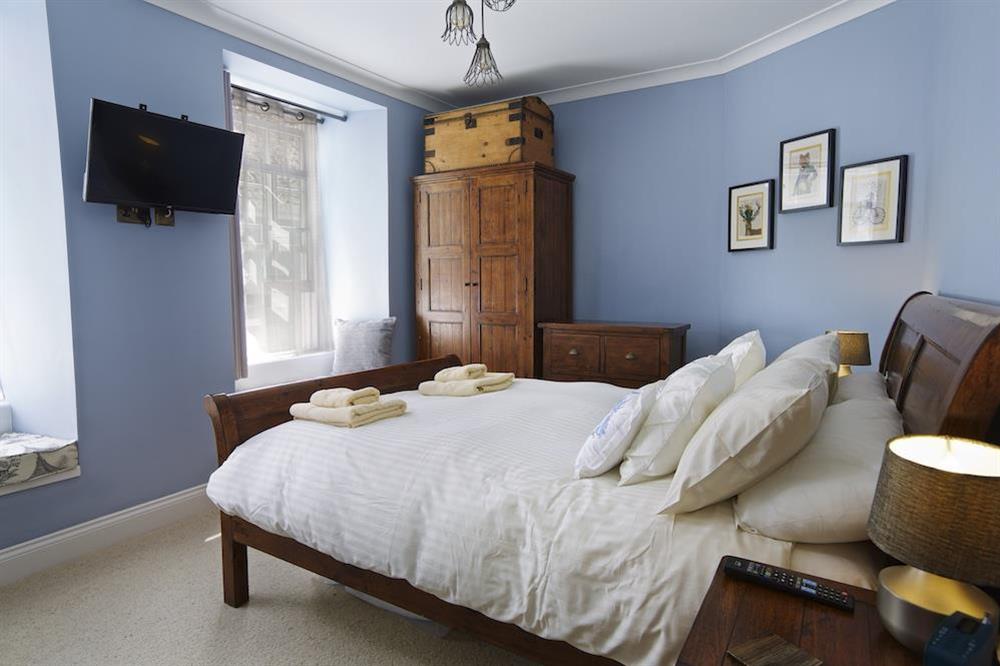 Master bedroom with King-size bed at Merchants Haven in , Dartmouth