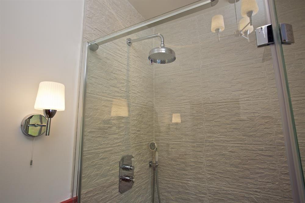 Shower room (photo 2) at Merchants Haven in , Dartmouth