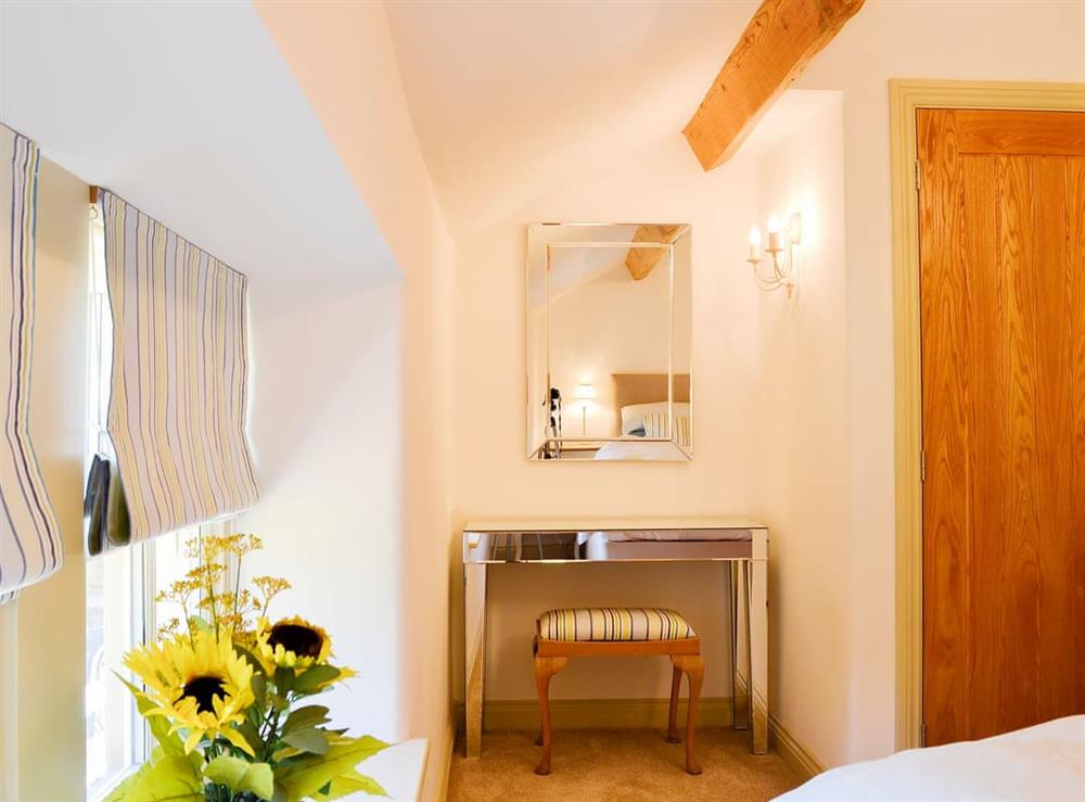 Attractive twin bedded room at Adair Cottage, 
