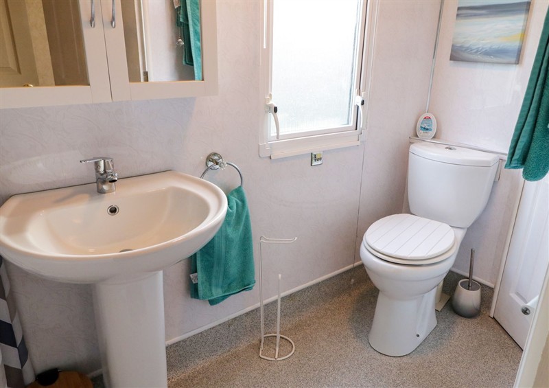 Bathroom at Meric Stone Holiday Lets Caravan 2, Benone near Castlerock