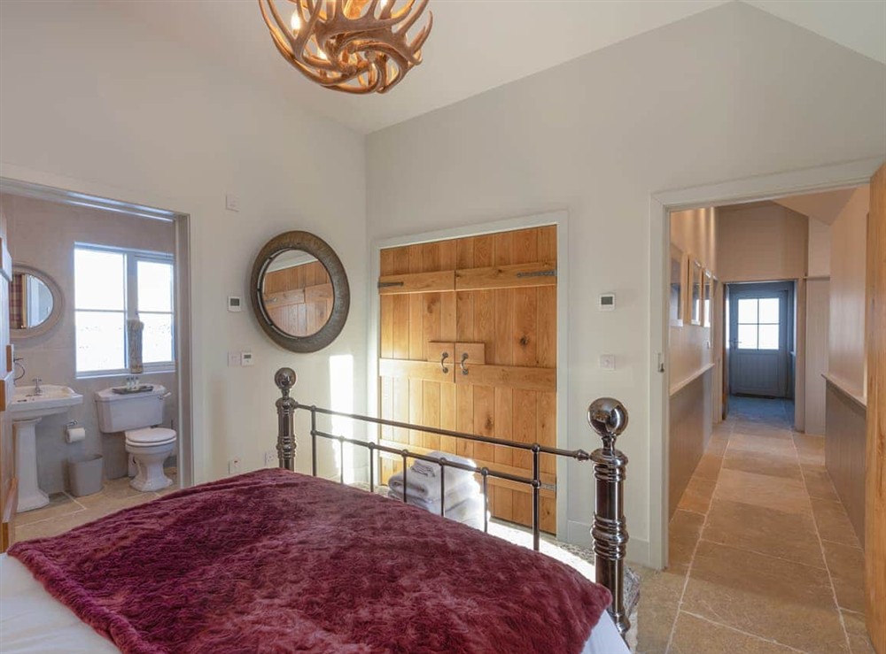 Double bedroom (photo 2) at Merlin Steading in Logiealmond, near Crieff, Perthshire
