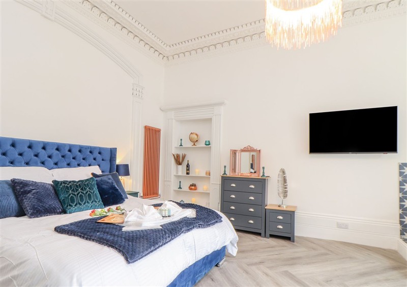 This is a bedroom (photo 4) at Mews Retreat, Camborne