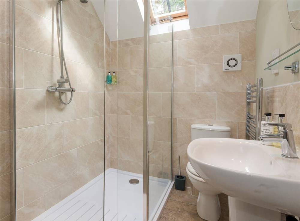 En-suite at No. 2 Meyhell Mews, 