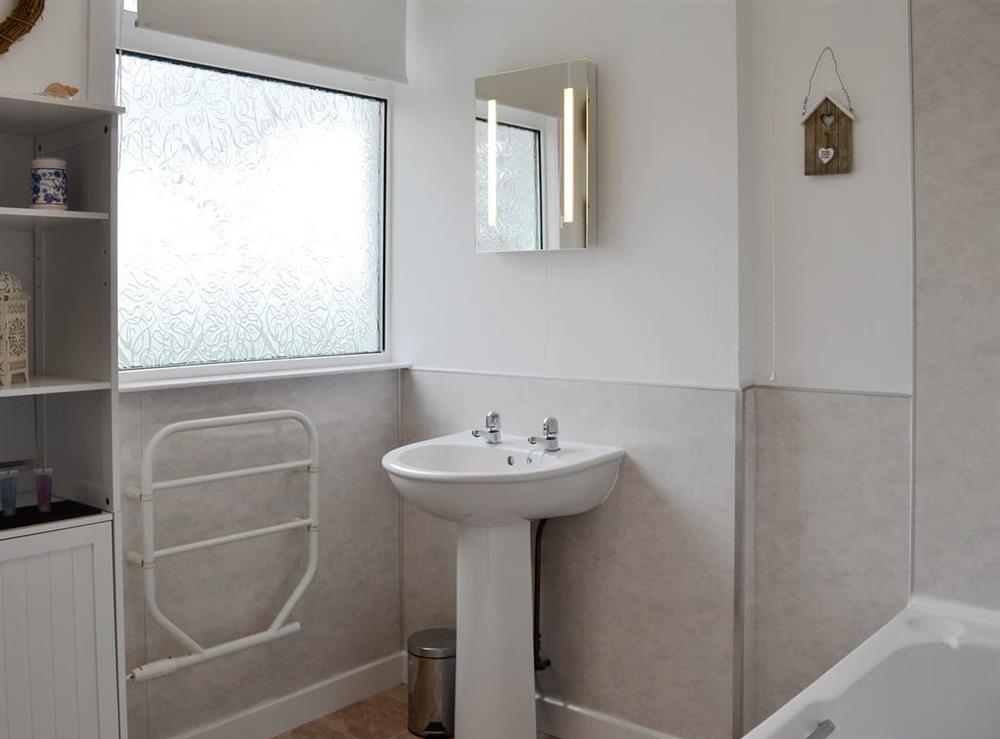 Bathroom at Mid Bishopton Cottage, 