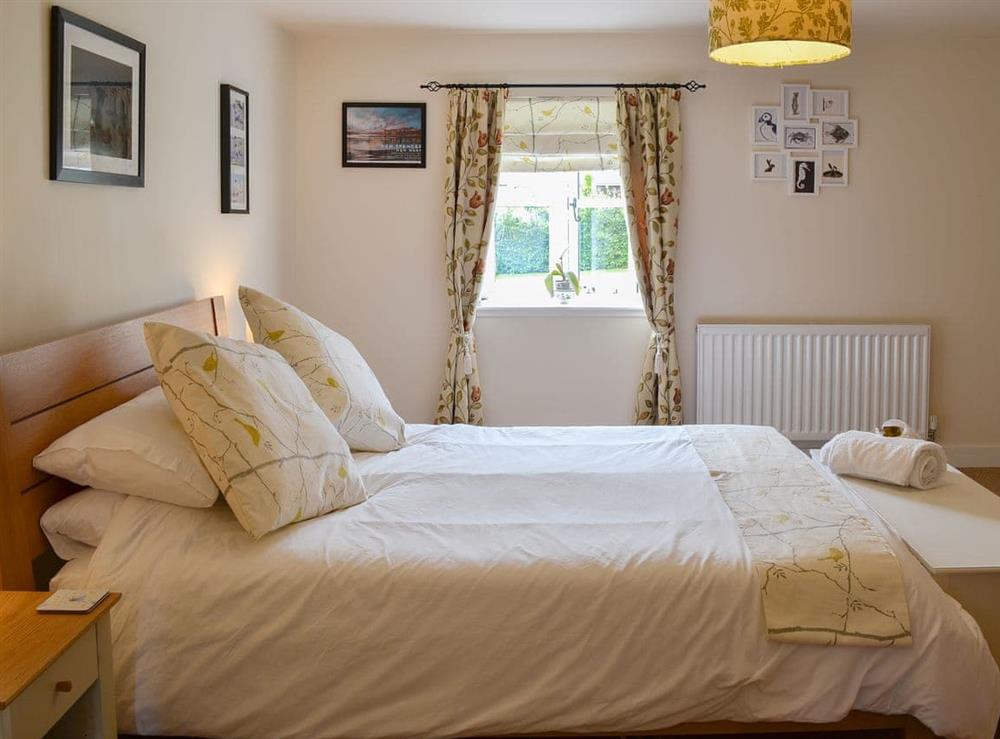 Kingsize double bedroom at Middle Cottage in Shilbottle, near Alnwick, Northumberland