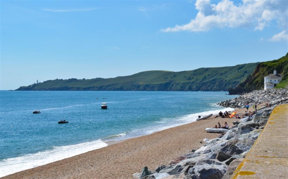 Beautiful beesands beach at Middlecombe Lodge in Beesands