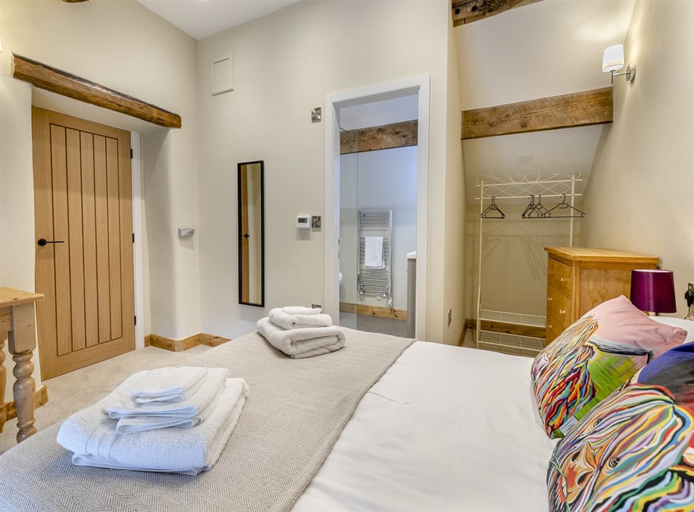 Double bedroom (photo 2) at Middlecroft in Litton, near Buxton, Derbyshire