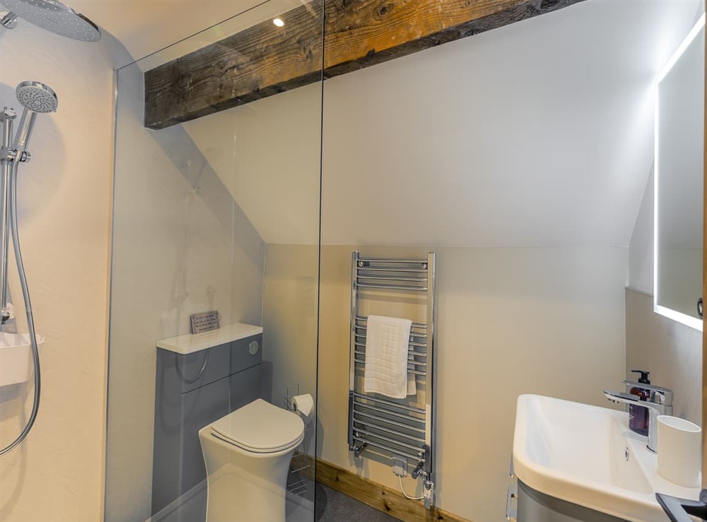 En-suite at Middlecroft in Litton, near Buxton, Derbyshire