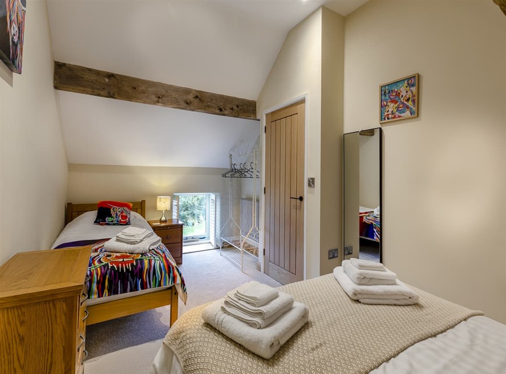 Twin bedroom (photo 2) at Middlecroft in Litton, near Buxton, Derbyshire