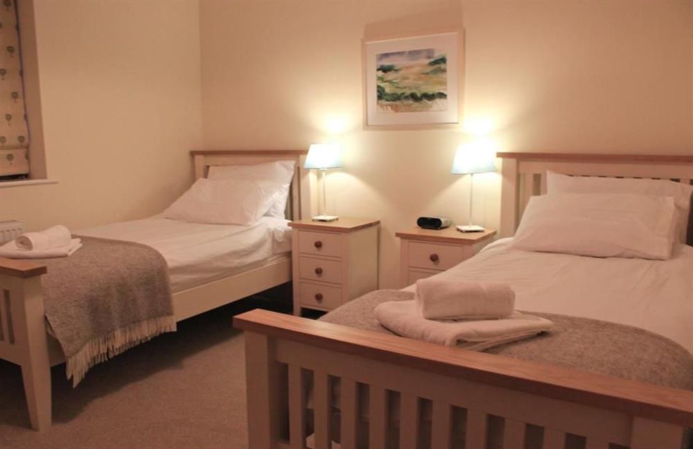Twin bedroom at Middledown, Nr Alton, Hampshire