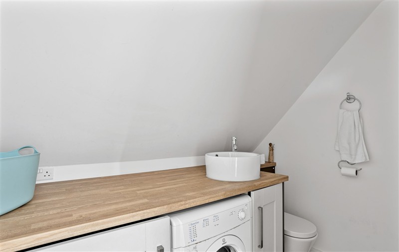 Bathroom at Midholm Chapel, Devon