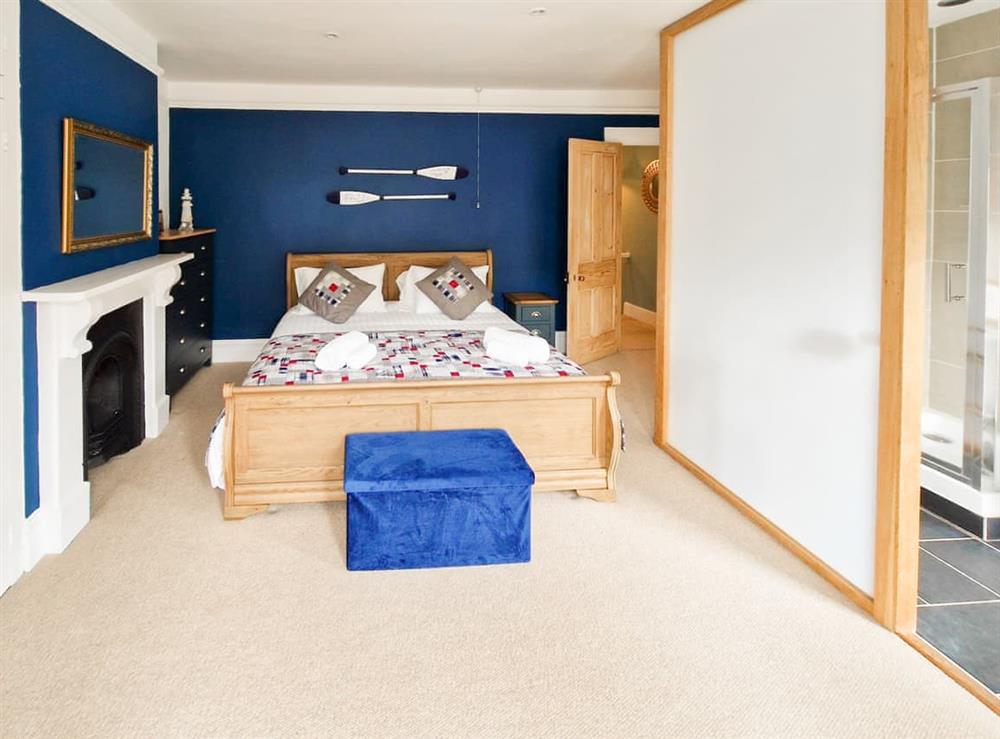 Double bedroom (photo 3) at Midships in Dartmouth, Devon
