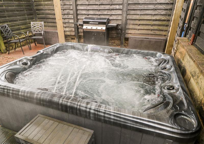 The hot tub at Midway House, Cross Hills