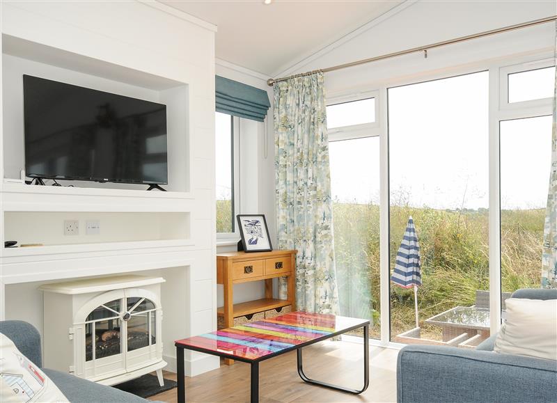 Relax in the living area at Midway Lodge, Cawsand near Kingsand