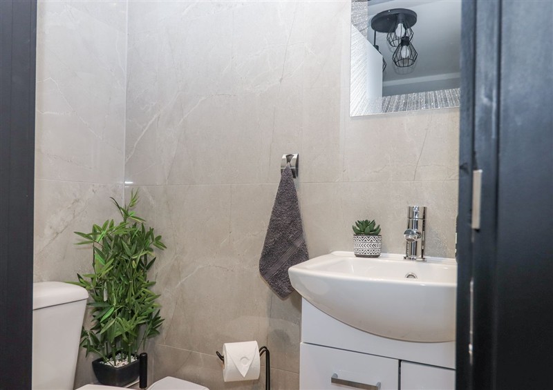The bathroom at Milana, Tiverton