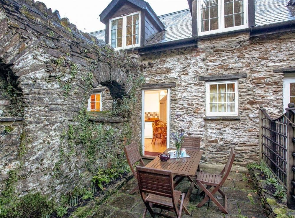Sitting-out-area at Milbourne Cottage in Bow Creek, Nr Totnes, South Devon., Great Britain