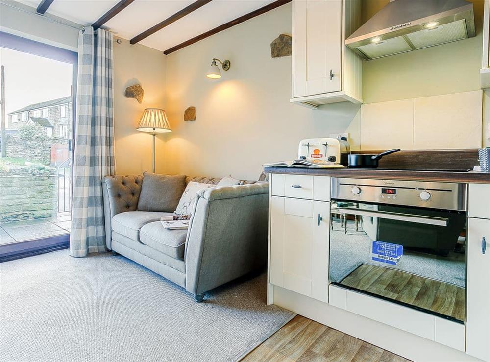 Open plan living space (photo 7) at Kingfisher Cottage, 