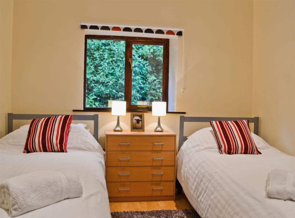 Twin bedroom at Heyope Cottage, 