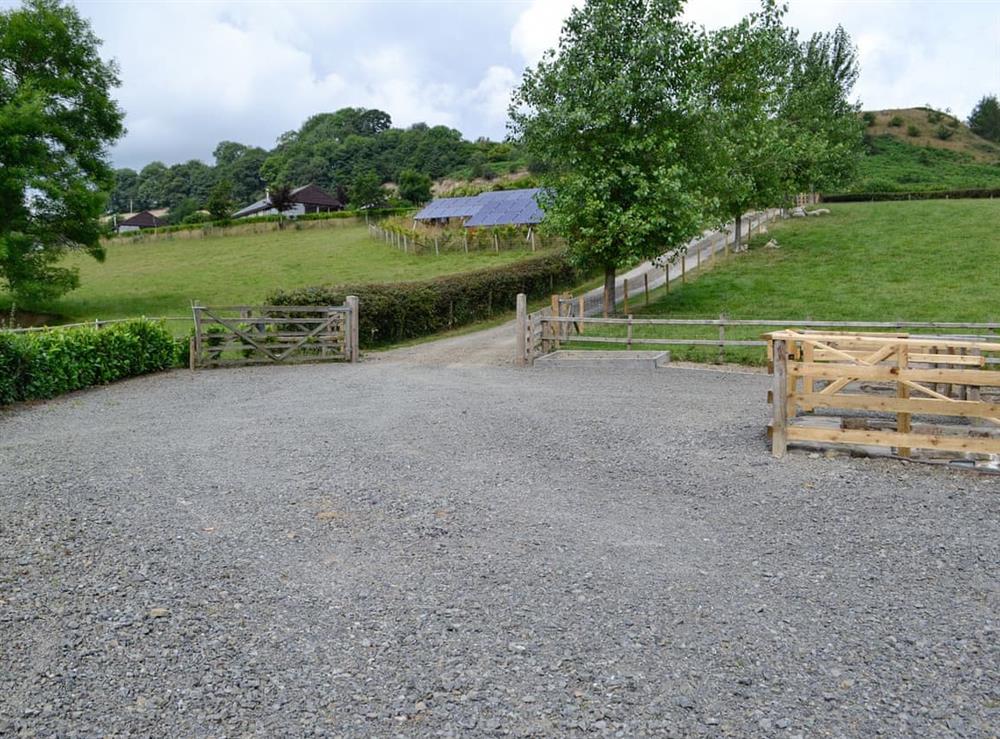 Driveway & parking at River Cottage, 