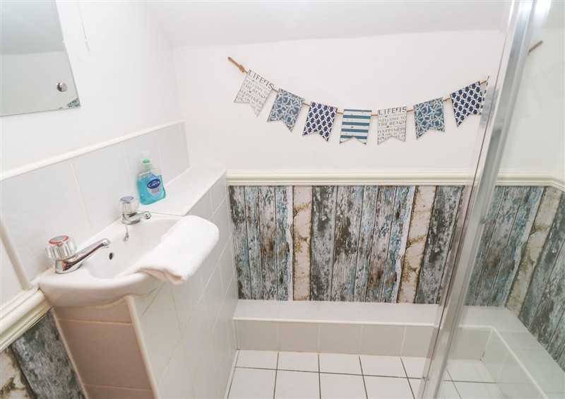Bathroom at Mill House Barn, Gulval near Penzance